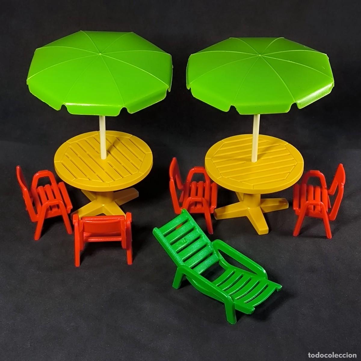Playmobil: Playmobil dos mesas con sombrillas verdes ☼