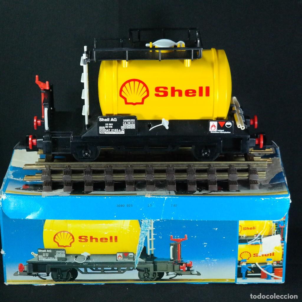 Playmobil: Playmobil vagon cisterna shell ref.4107 con caja ( caja en mal estado) con dos vias de metal ☼