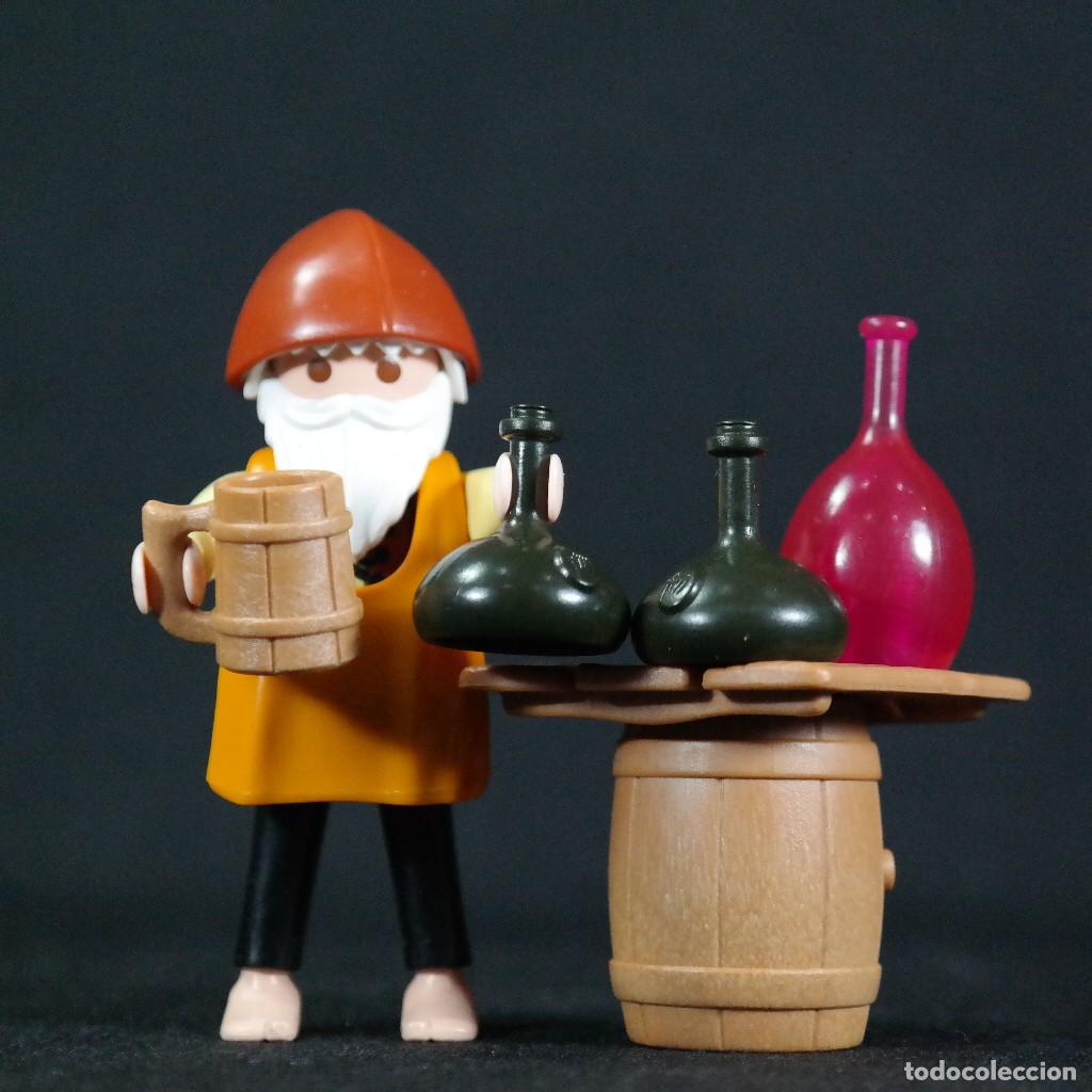 Playmobil: Playmobil figura medieval con botellas ☼