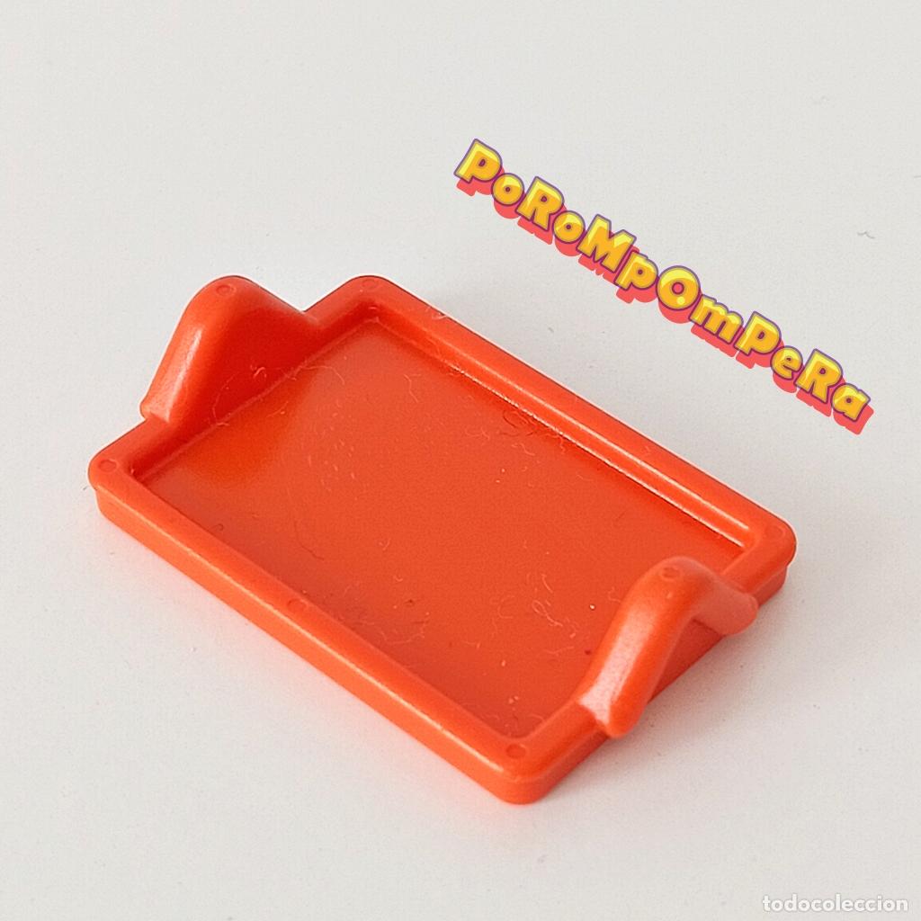 Playmobil: PLAYMOBIL BANDEJA RECTANGULAR NARANJA ASAS LATERALES COMIDA COCINA RESTAURANTE R8