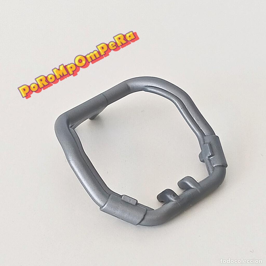 Playmobil: PLAYMOBIL PIEZA PLATEADA INFERIOR MOTO DE CARRETERA SIMILAR 3062 3343 3917 7688 DEFENSA MOTERO R4