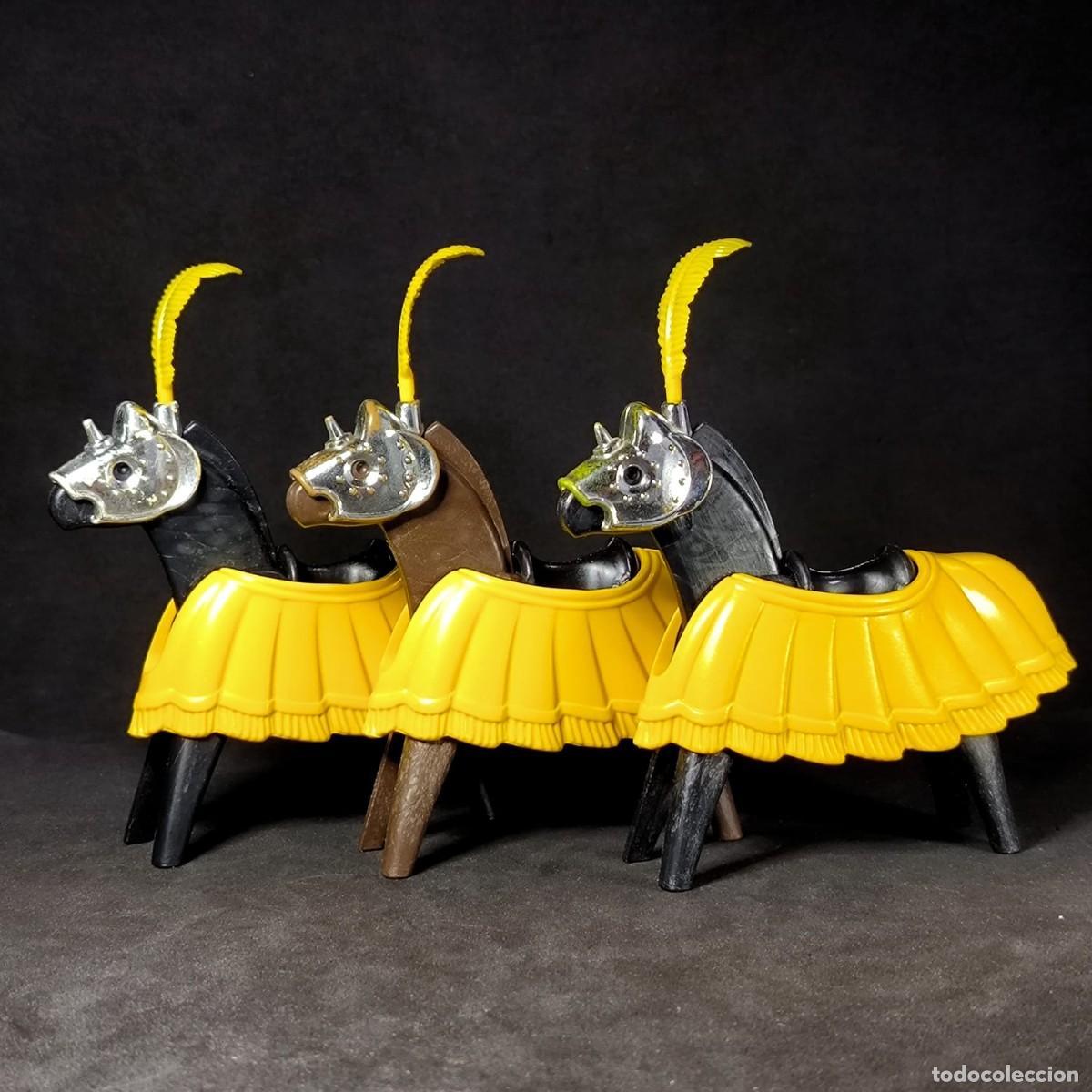 Playmobil: Playmobil 3 caballos medievales ☼