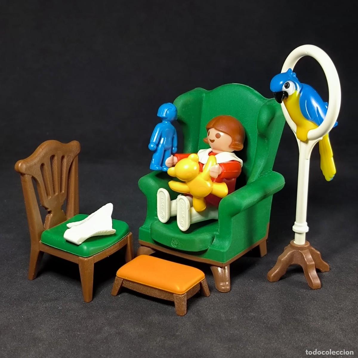 Playmobil: Playmobil ni&ntilde;a con juguetes y loro ☼