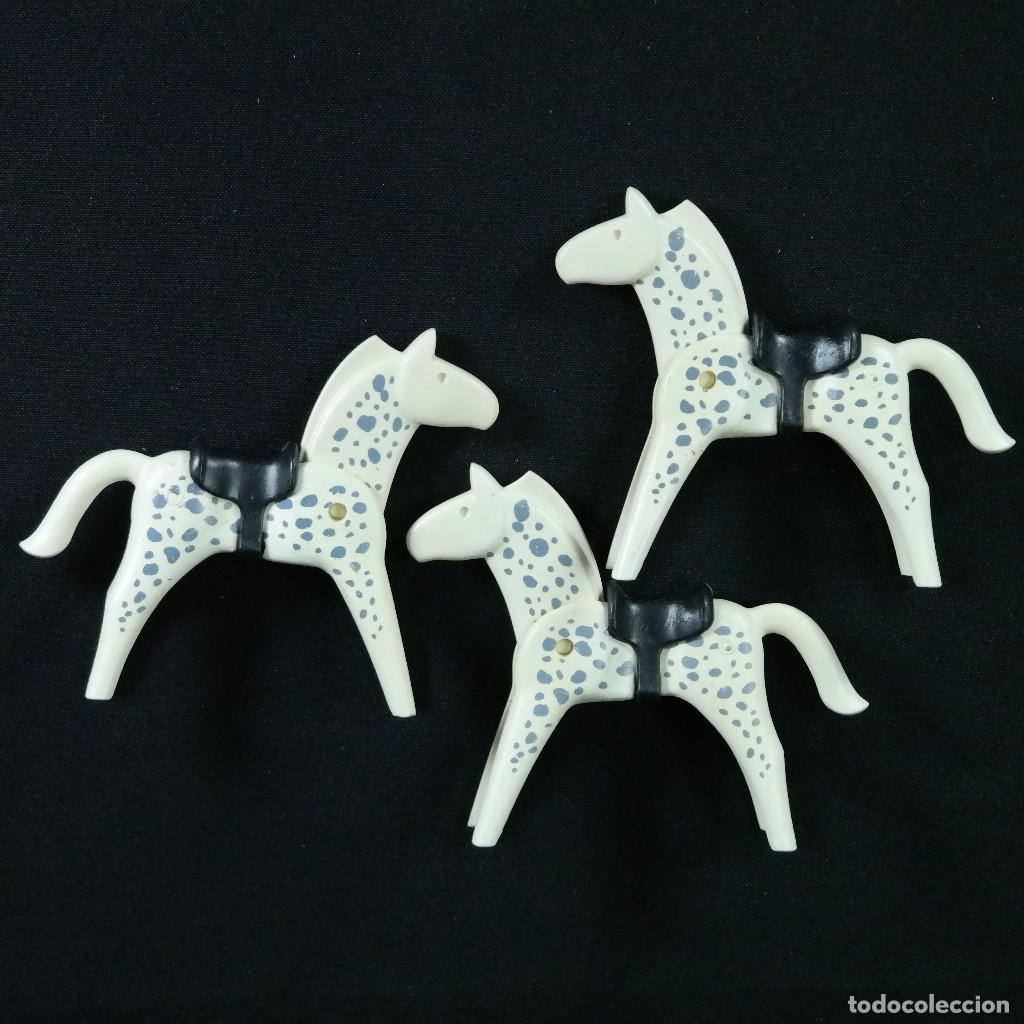 Playmobil: Playmobil tres caballos con manchas ☼