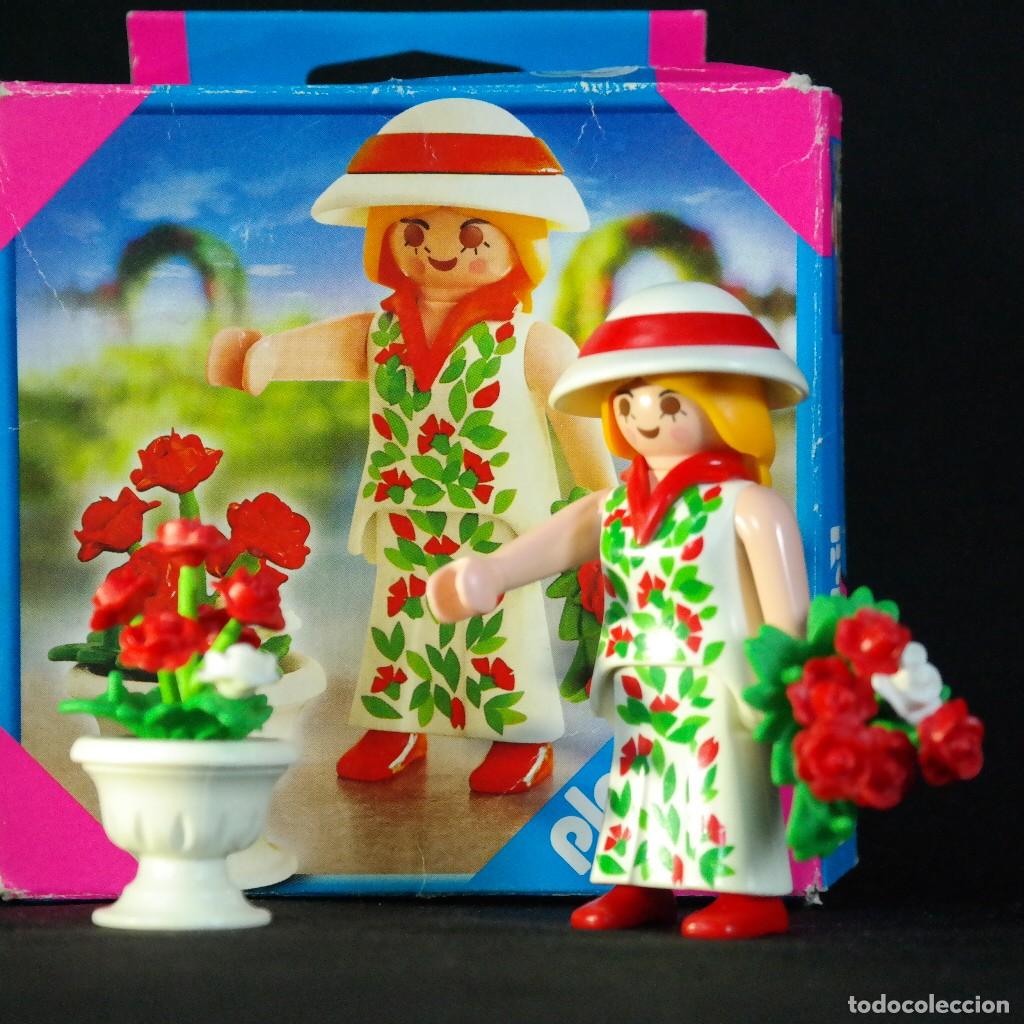 Playmobil: Playmobil mujer con flores ref.4673 con caja ☼