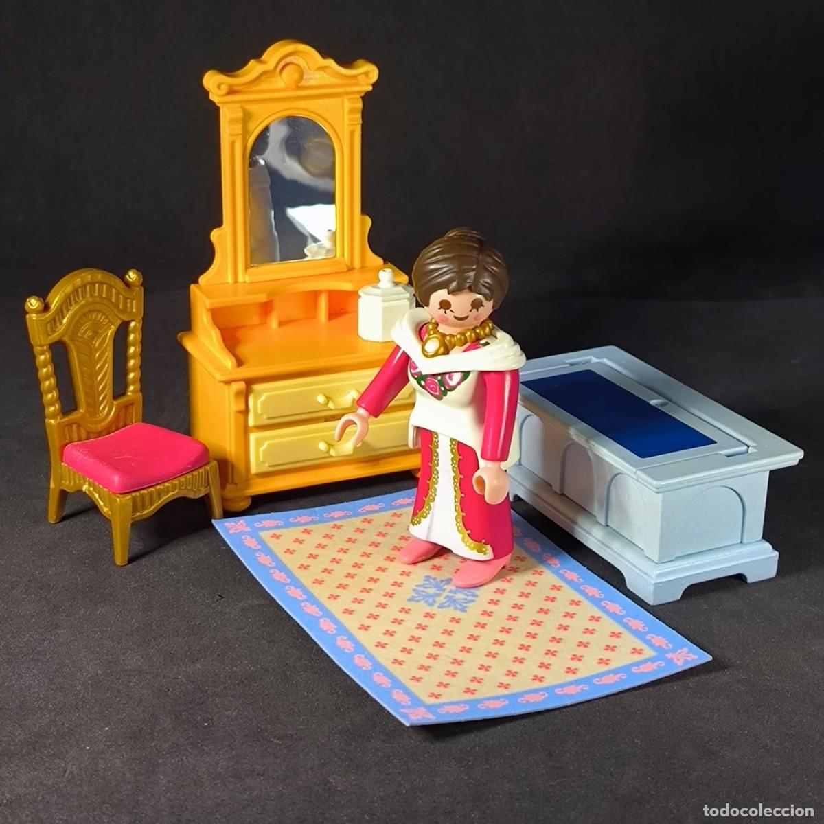 Playmobil: Playmobil mujer con comoda ☼