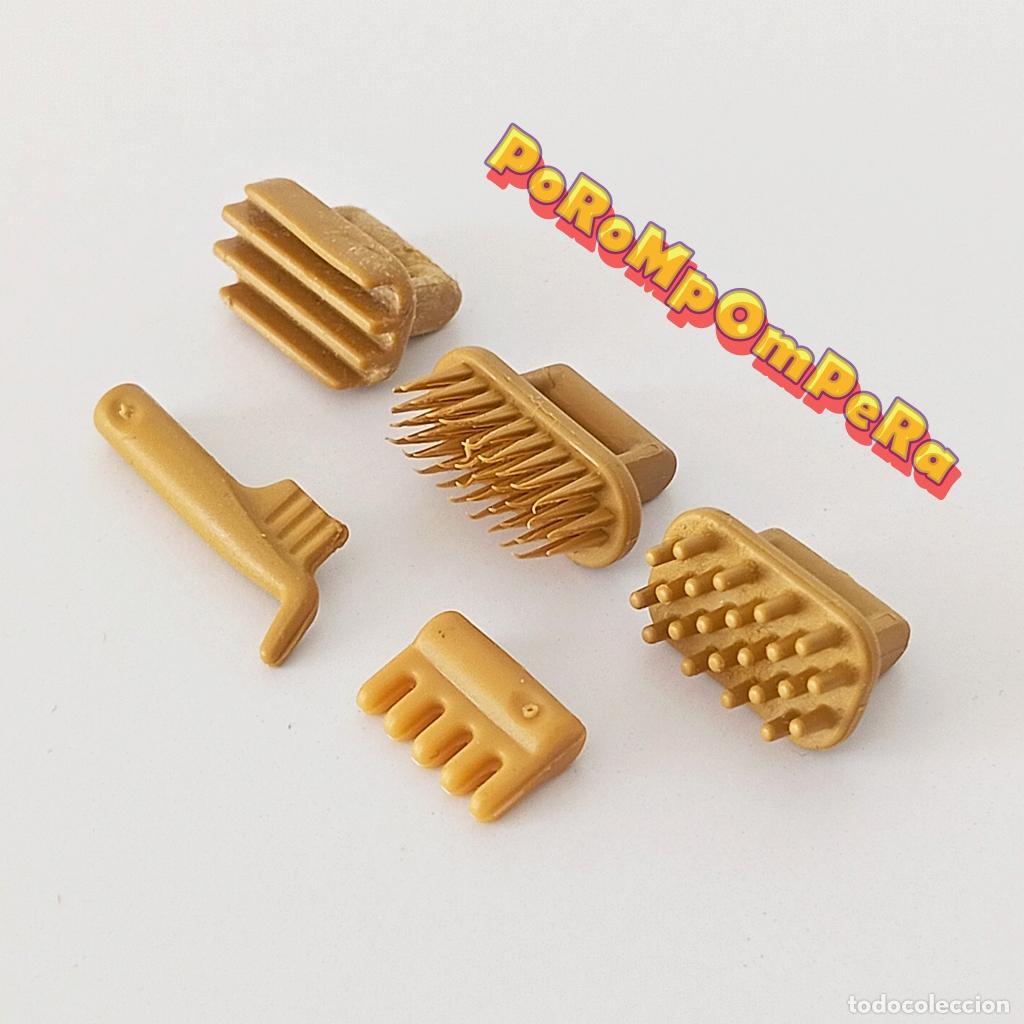 Playmobil: PLAYMOBIL LOTE X5 CEPILLO RASCADOR MOSTAZA PARA CABALLO O PONY RANCHO ESTABLO H&Iacute;PICA CUADRA Q9