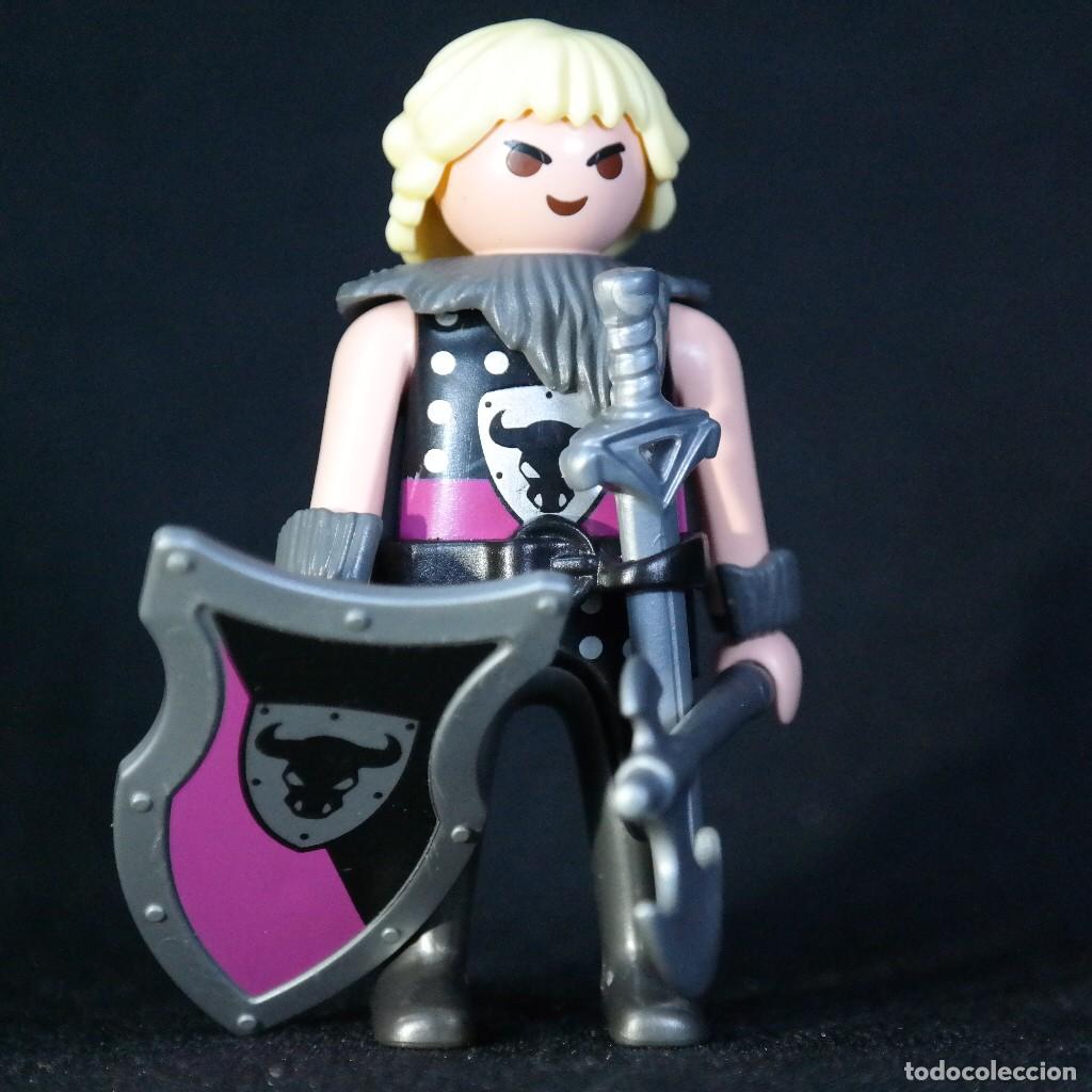 Playmobil: Playmobil barbaro con escudo ☼