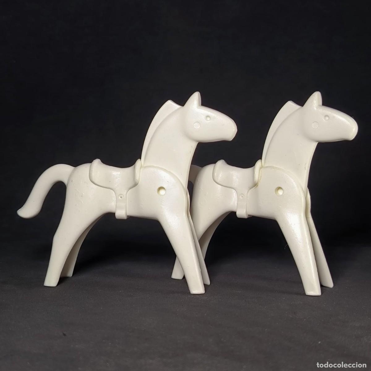 Playmobil: Playmobil dos caballos con sillas fijas totalmente blancos ☼