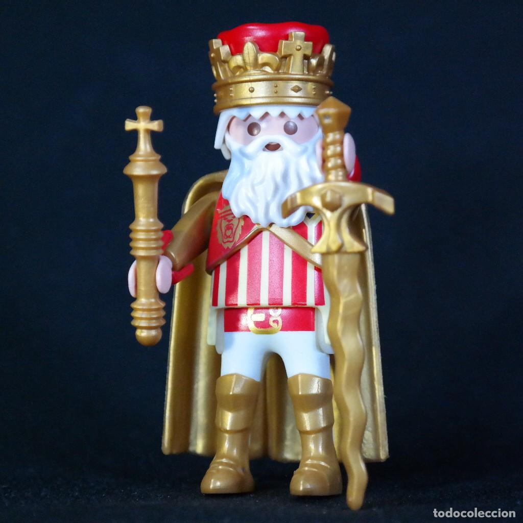 Playmobil: Playmobil rey con capa dorada☼