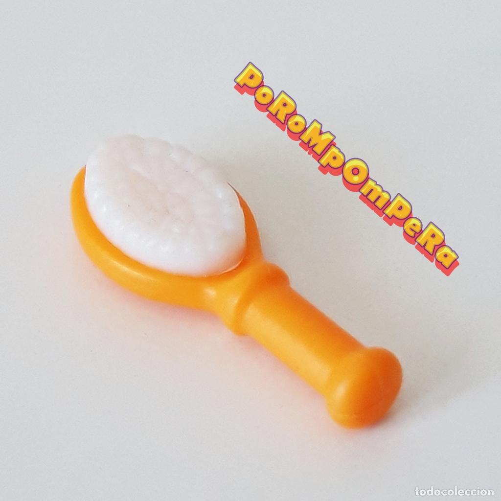 Playmobil: PLAYMOBIL CEPILLO PELO NARANJA PEINE CUARTO BA&Ntilde;O VICTORIANO HADA PRINCESA REINA PELUQUER&Iacute;A R4