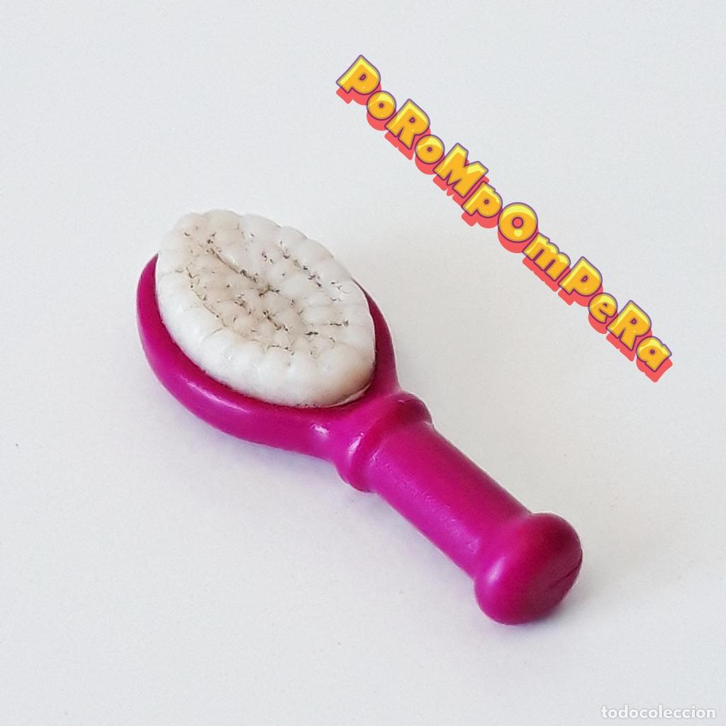Playmobil: PLAYMOBIL CEPILLO PELO MAGENTA PEINE CUARTO BA&Ntilde;O VICTORIANO HADA PRINCESA REINA PELUQUER&Iacute;A S1