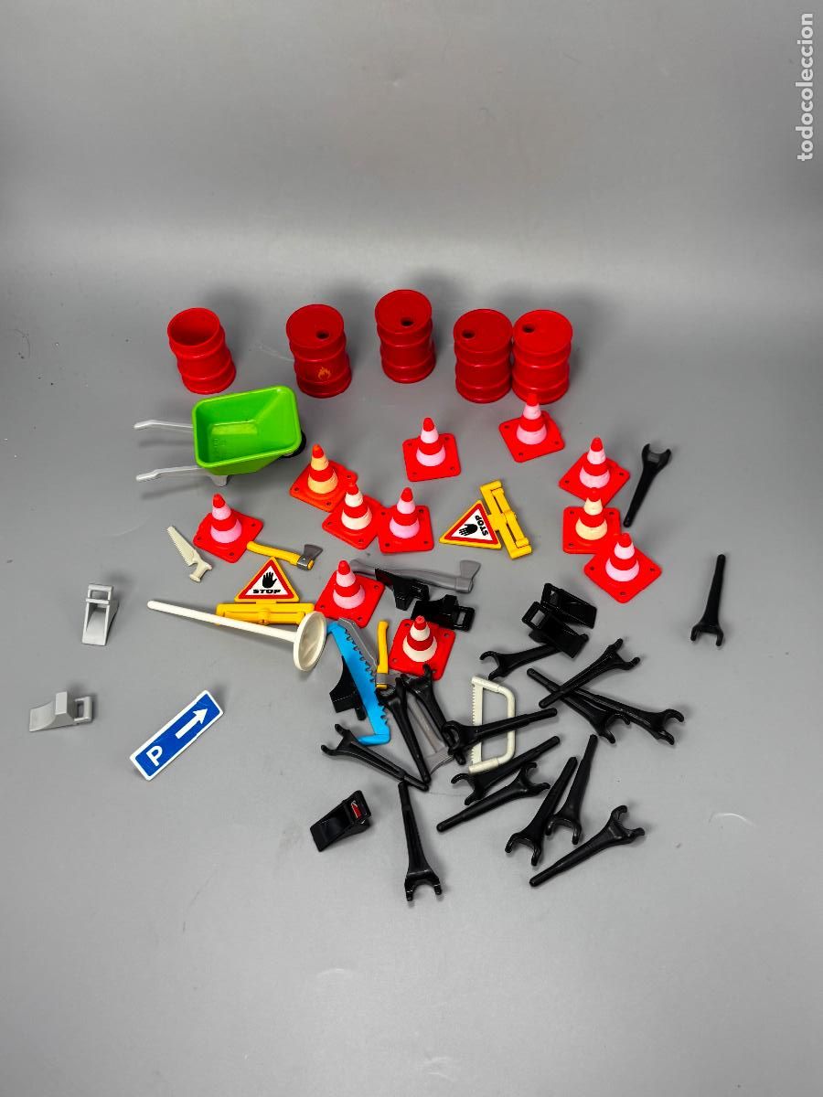 Playmobil: Playmobil lote accesorios obra herramienta barril carretilla cono