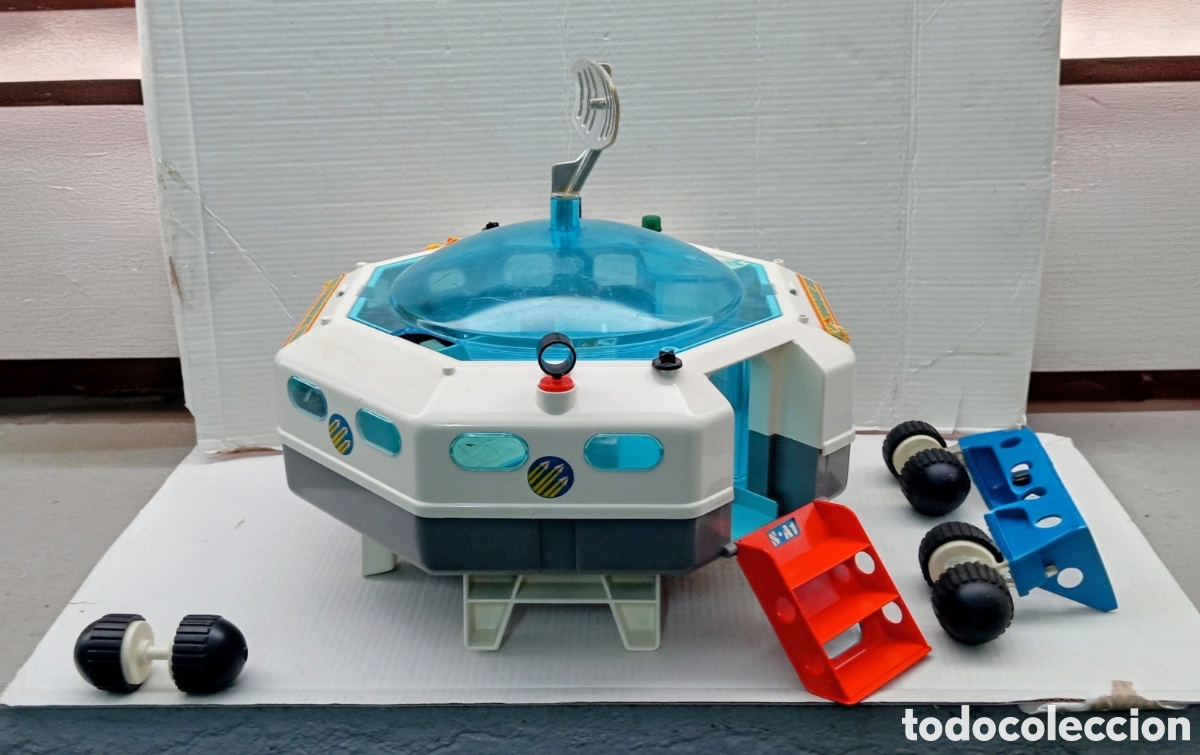 Playmobil: LOTE FAMOSPACE -BASE + RUEDAS -PARA PIEZAS