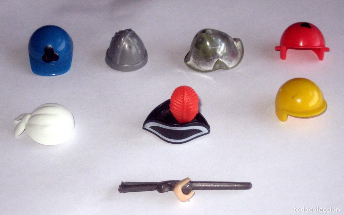 Playmobil: PLAYMOBIL LOTE DE GORROS,CASCOS ARMA ORIGINALES POR 1 &euro; SUBASTA
