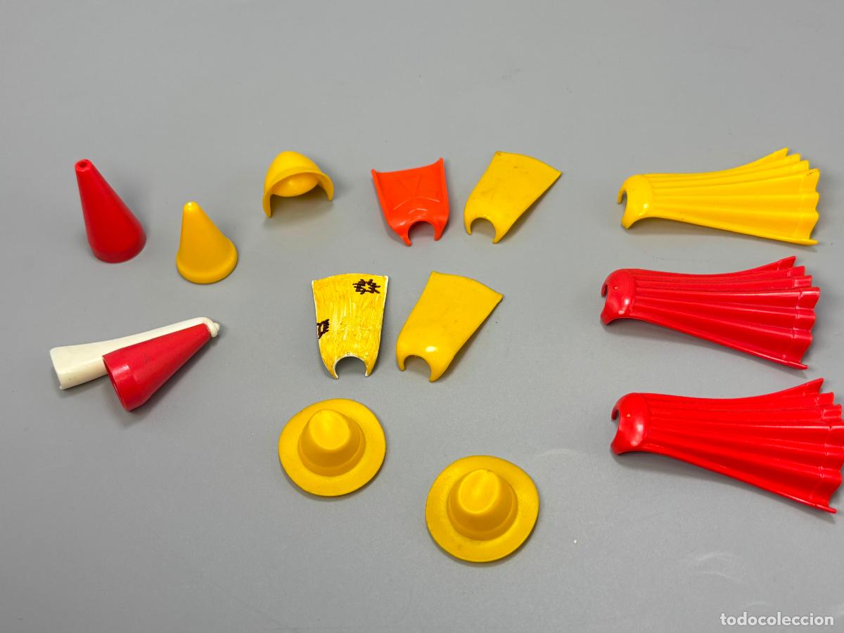 Playmobil: Playmobil lote sombrero capa pa&ntilde;uelo medieval primera &eacute;poca