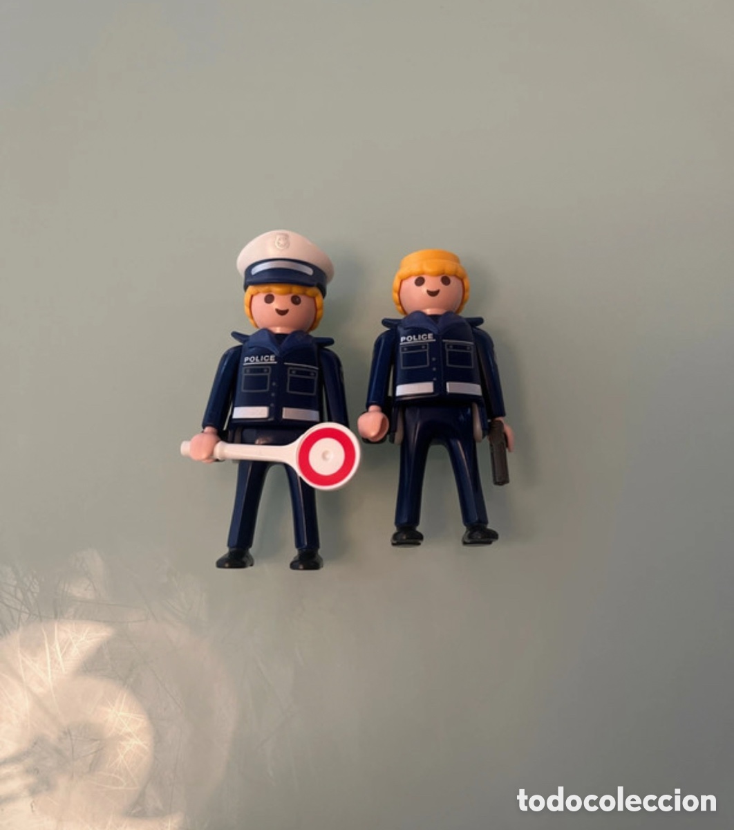 Playmobil: Playmobil dos polic&iacute;as