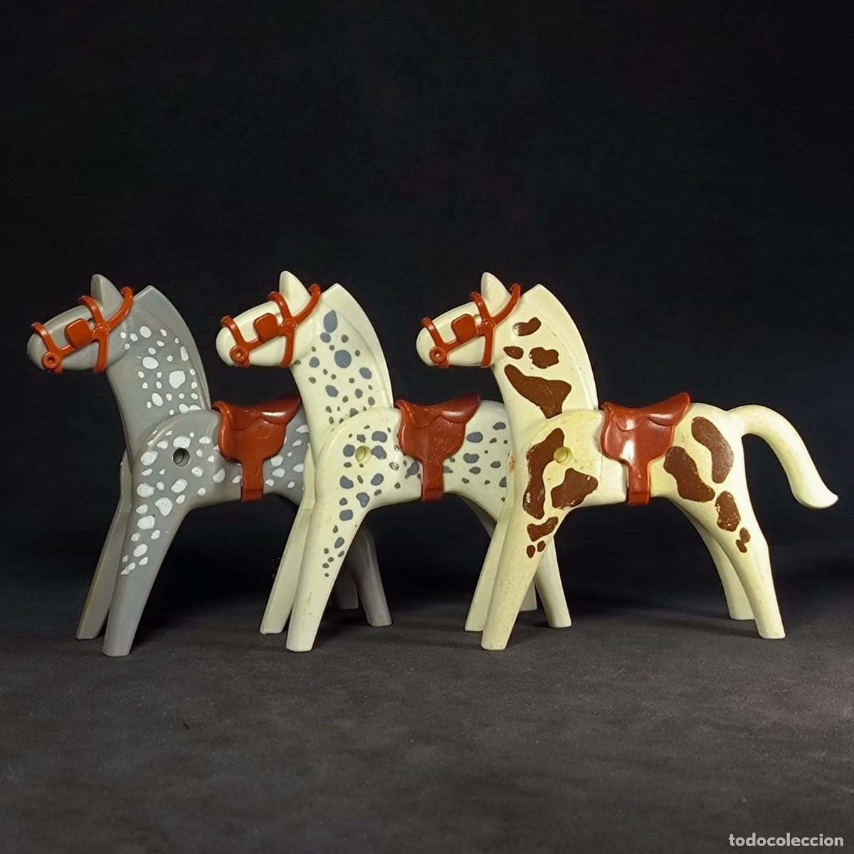 Playmobil: Playmobil tres caballos ☼
