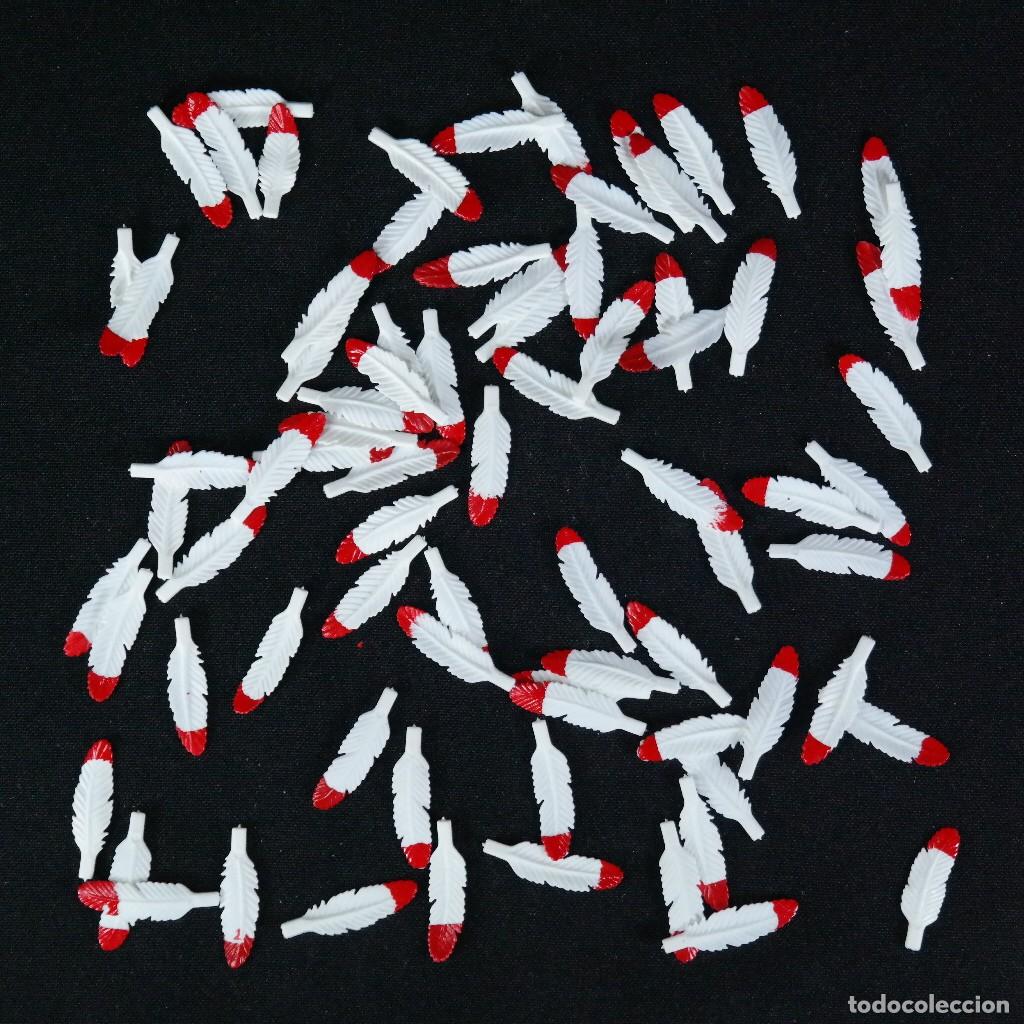 Playmobil: Playmobil plumas blancas de goma con puntas rojas ☼