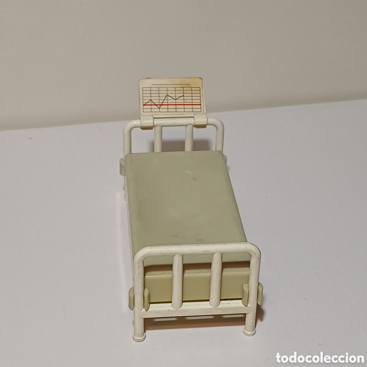 Playmobil: Pieza playmobil cama hospital famobil fuerte oeste con gr&aacute;fica de estado ref. 3238 3340