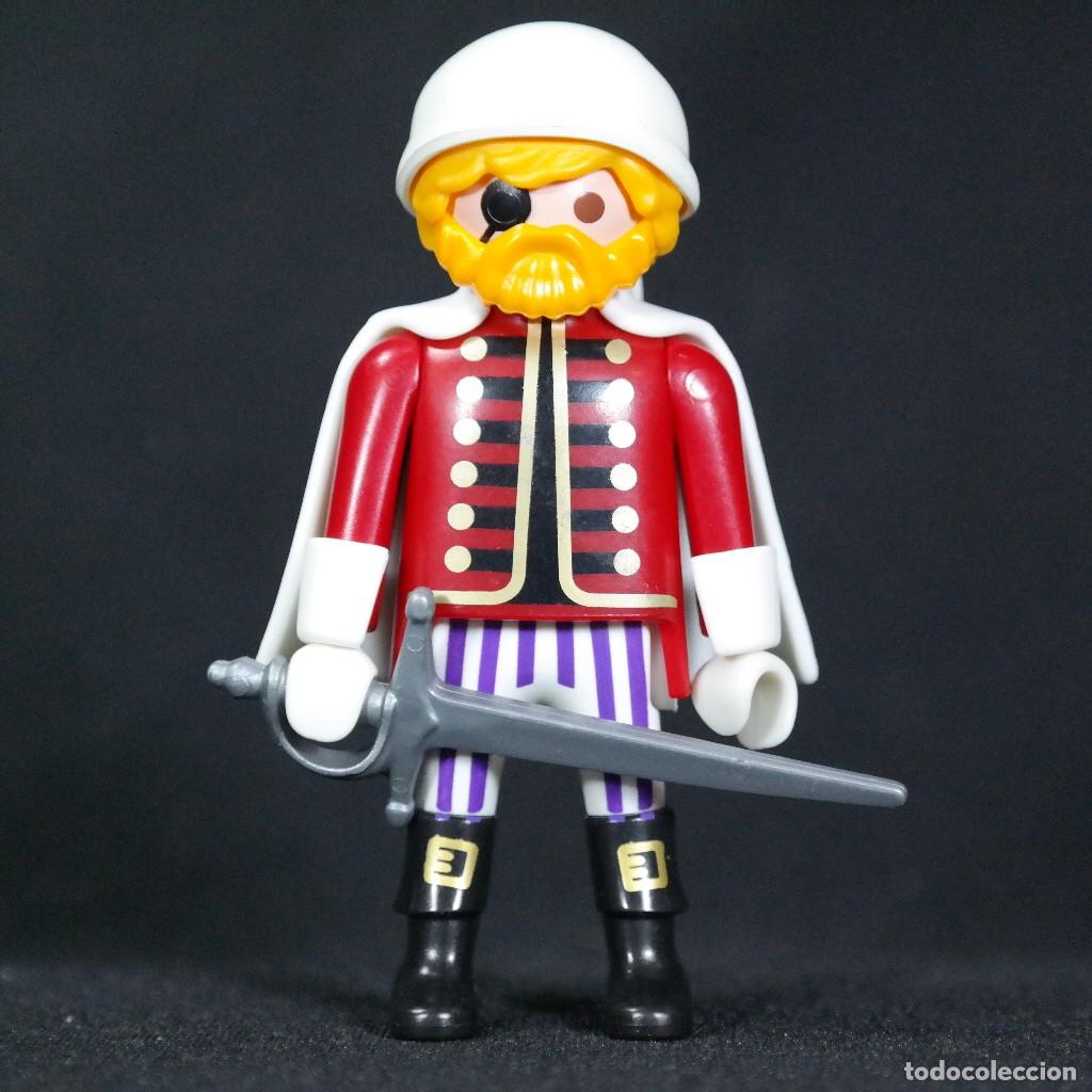 Playmobil: Playmobil pirata con capa blanca ☼