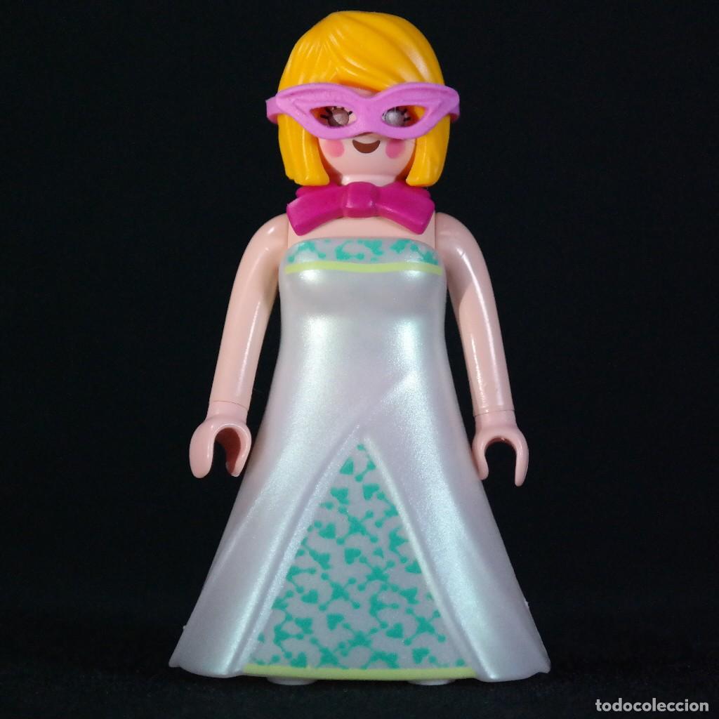 Playmobil: Playmobil mujer con mascara ☼