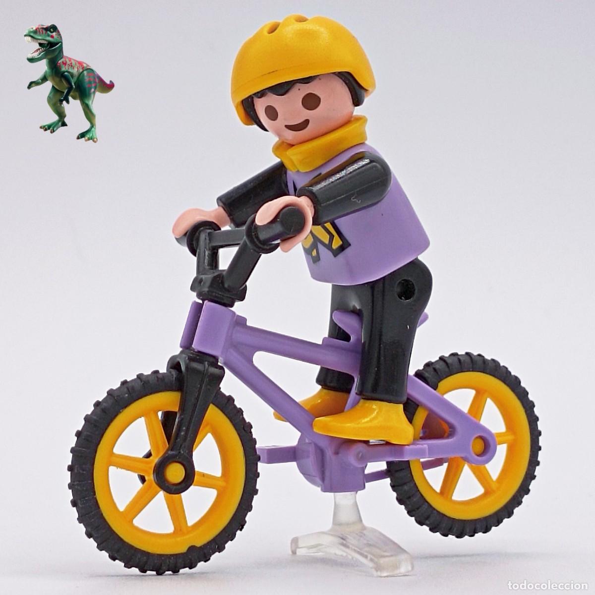 Playmobil: Playmobil figura ni&ntilde;o con bicicleta morada bici ciclista chico parque infantil deporte 3820 9974