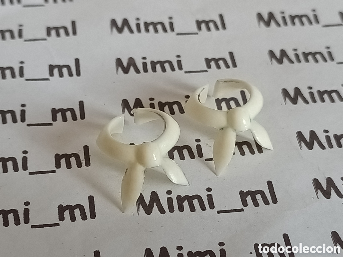 Playmobil: Playmobil 2 pa&ntilde;uelos blancos primera &eacute;poca cuellos