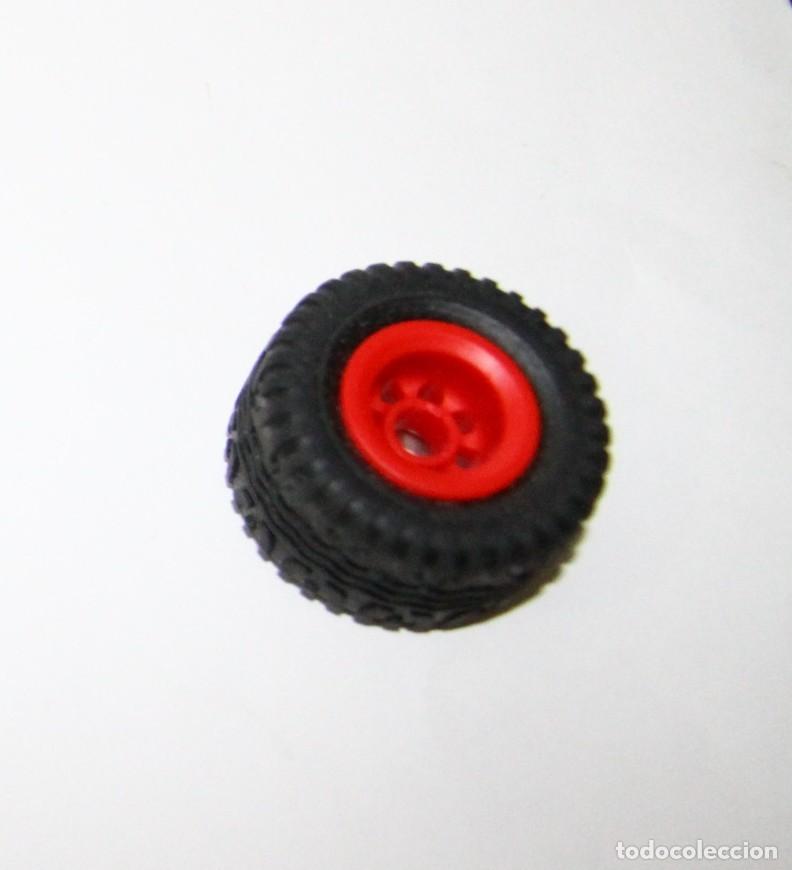 Playmobil: PLAYMOBIL MEDIEVAL RUEDA NEUMATICO COCHE - Foto 1