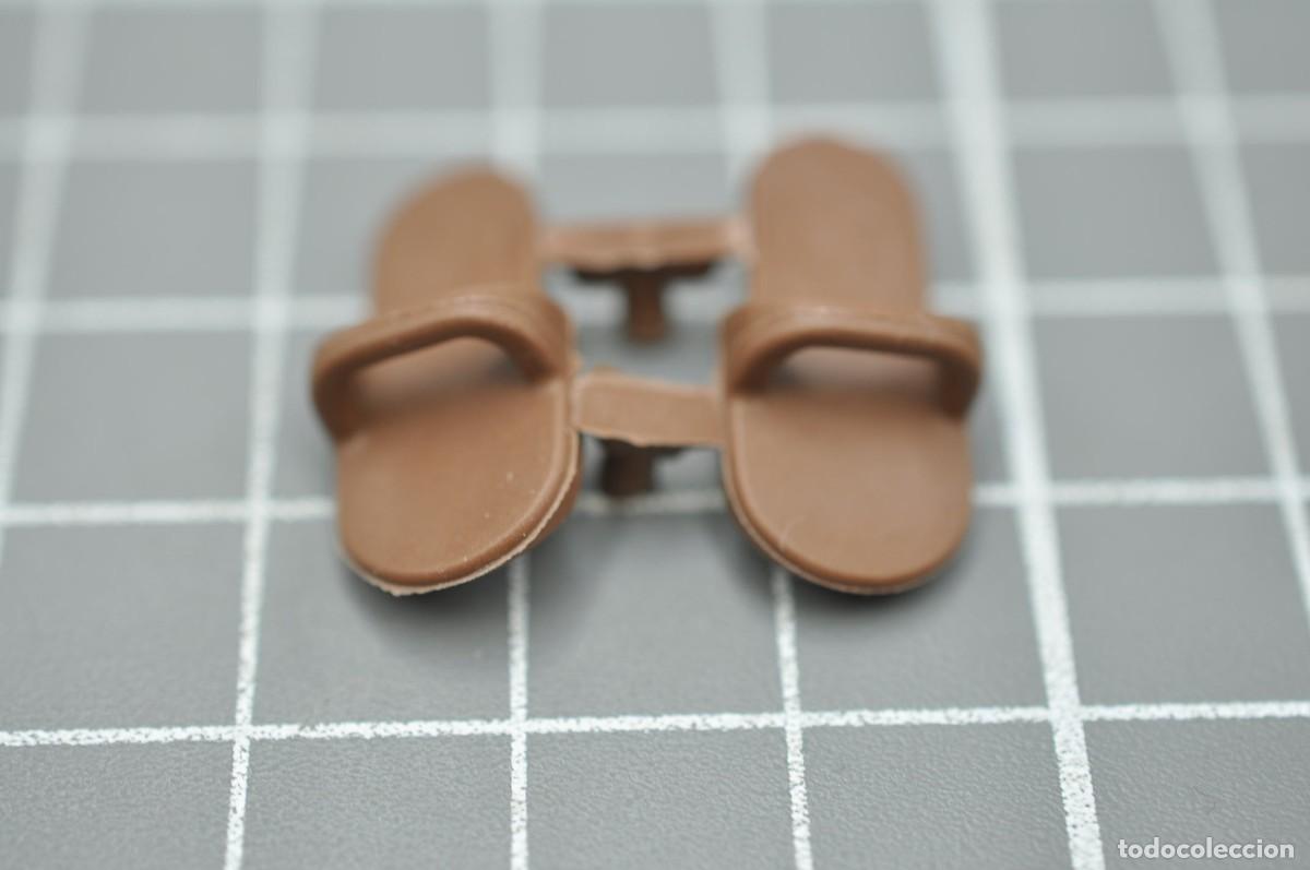 Playmobil: CJ1314 PLAYMOBIL, 2 SANDALIAS MARRONES