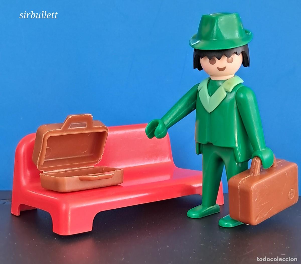 Playmobil: Figura viajero pasajero estaci&oacute;n Playmobil 3321. A&ntilde;o lanzamiento 1975