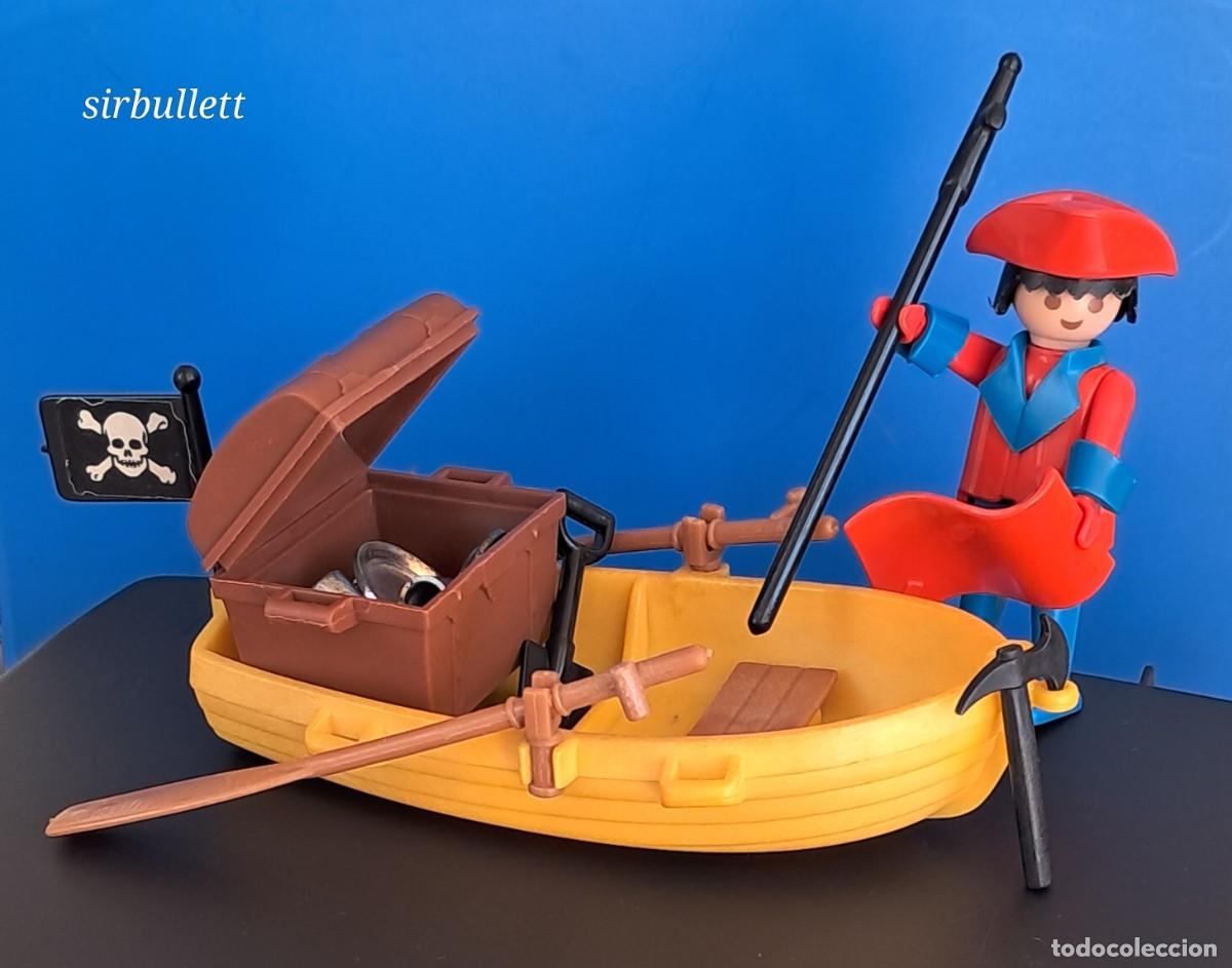 Playmobil: Figura pirata con barca y tesoro. Playmobil 3570. Cl&aacute;sica vintage retro