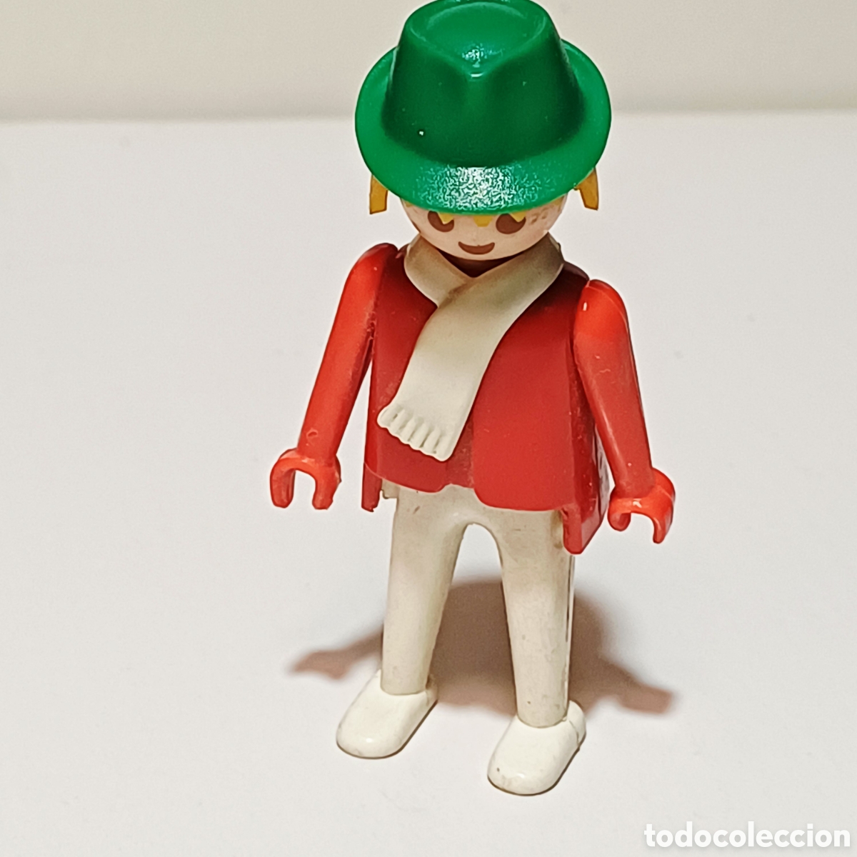 Playmobil: Figura Playmobil viajero estacion de tren turista sombrero verde y bufanda city ciudad