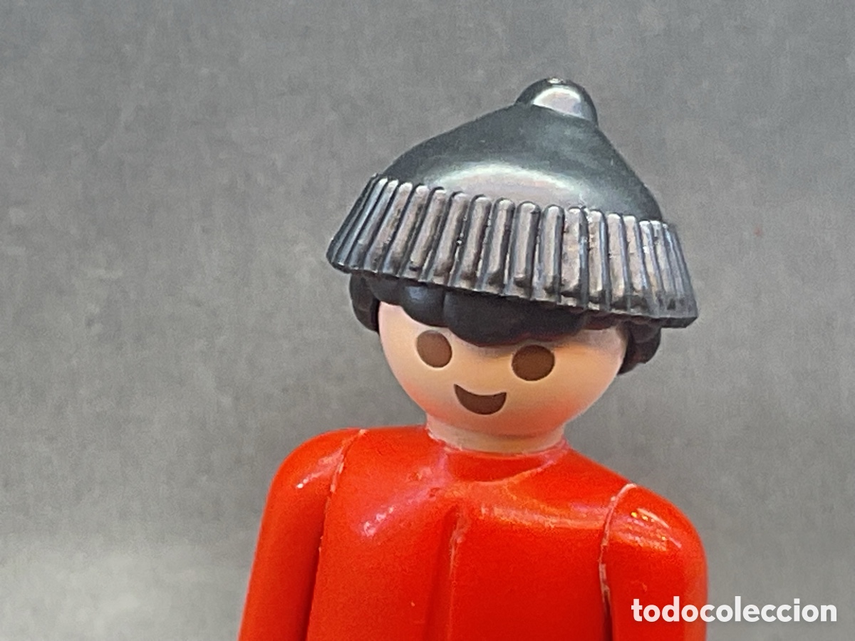 Playmobil: ACCESORIO PLAYMOBIL. GORRO NEGRO ADULTO.