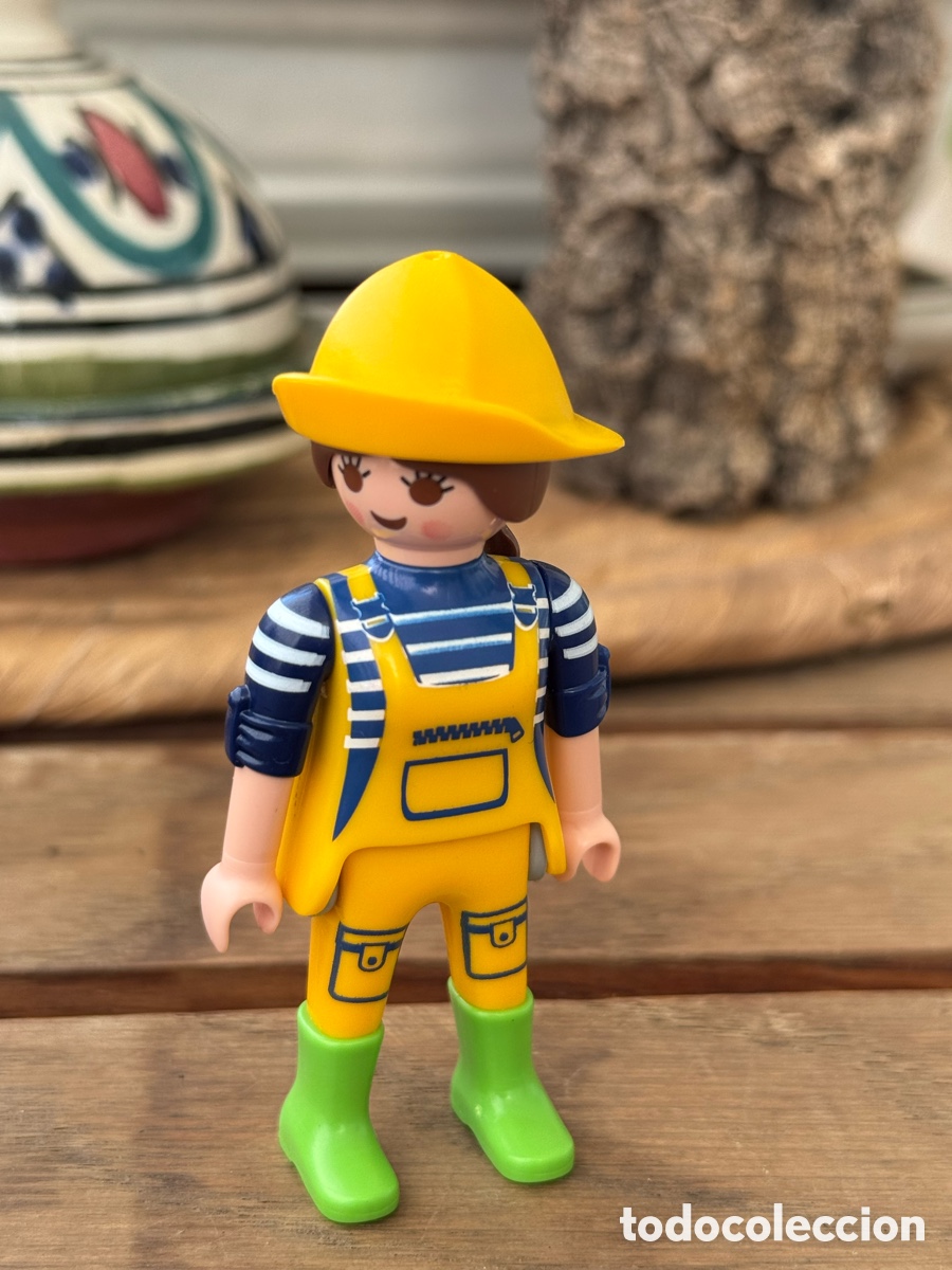 Playmobil: Playmobil marinera / pescadora con peto amarillo