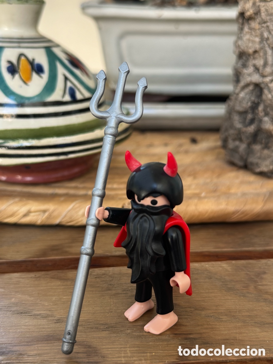 Playmobil: Playmobil Diablo con tridente y capa roja