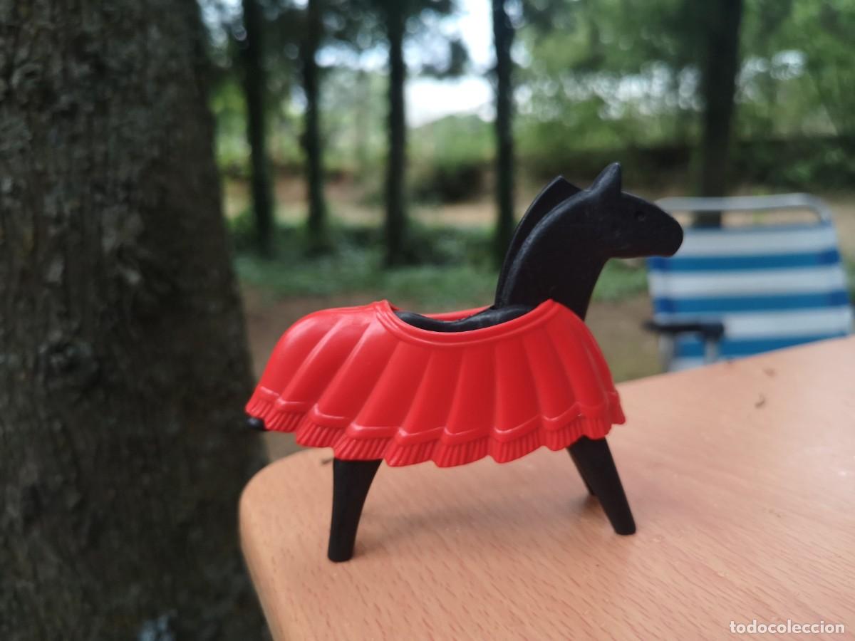 Playmobil: Playmobil 3265 caballo torneo justas fald&oacute;n rojo Hol