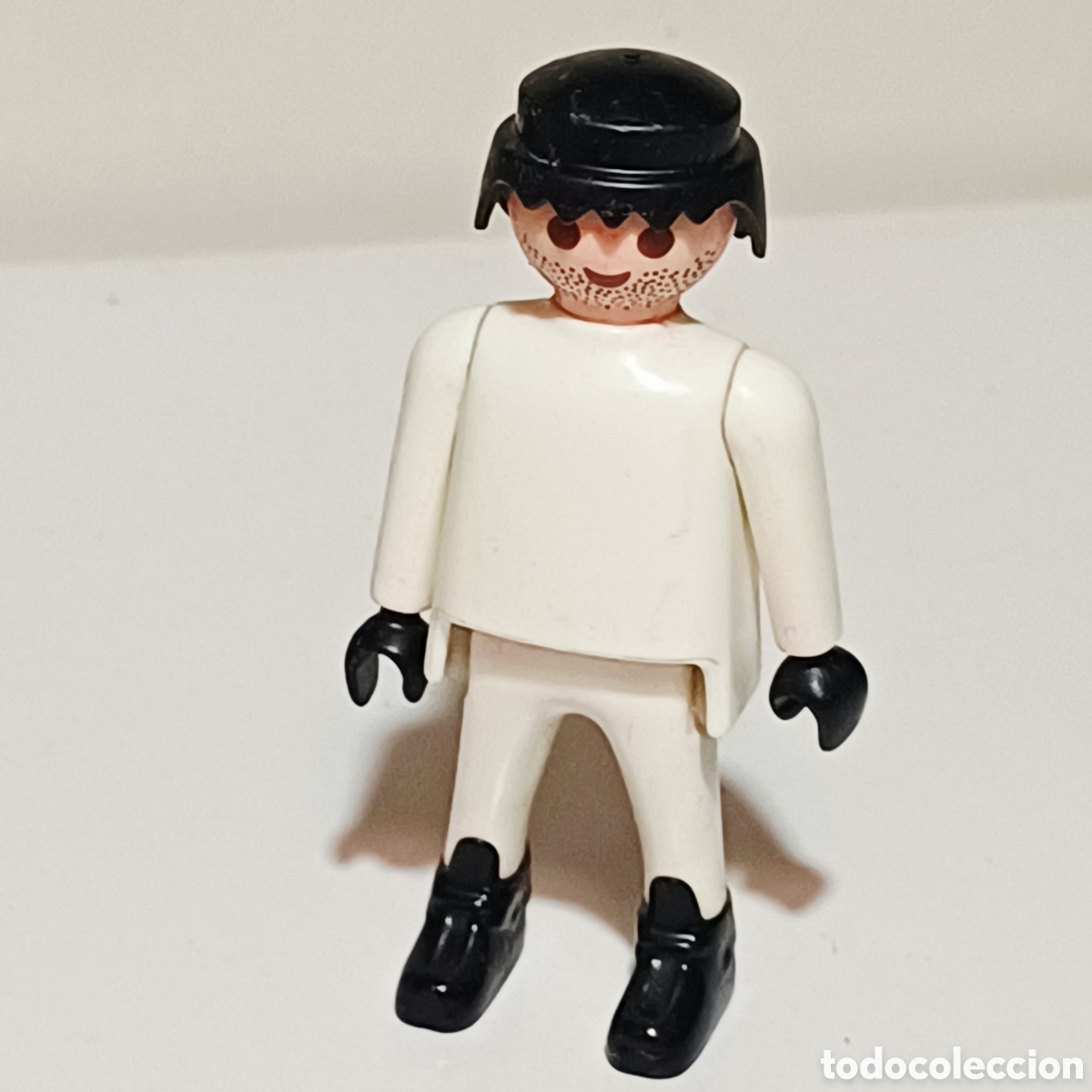 Playmobil: Figura Playmobil hombre con barba tres dias traje blanco manos y botas negras city ciudad