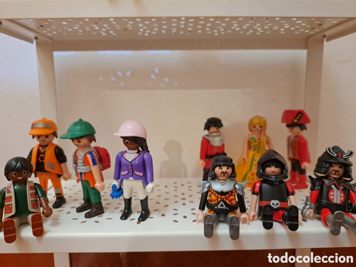 Playmobil: LOTE 29 FIGURAS PLAYMOBIL VARIADAS - Foto 3