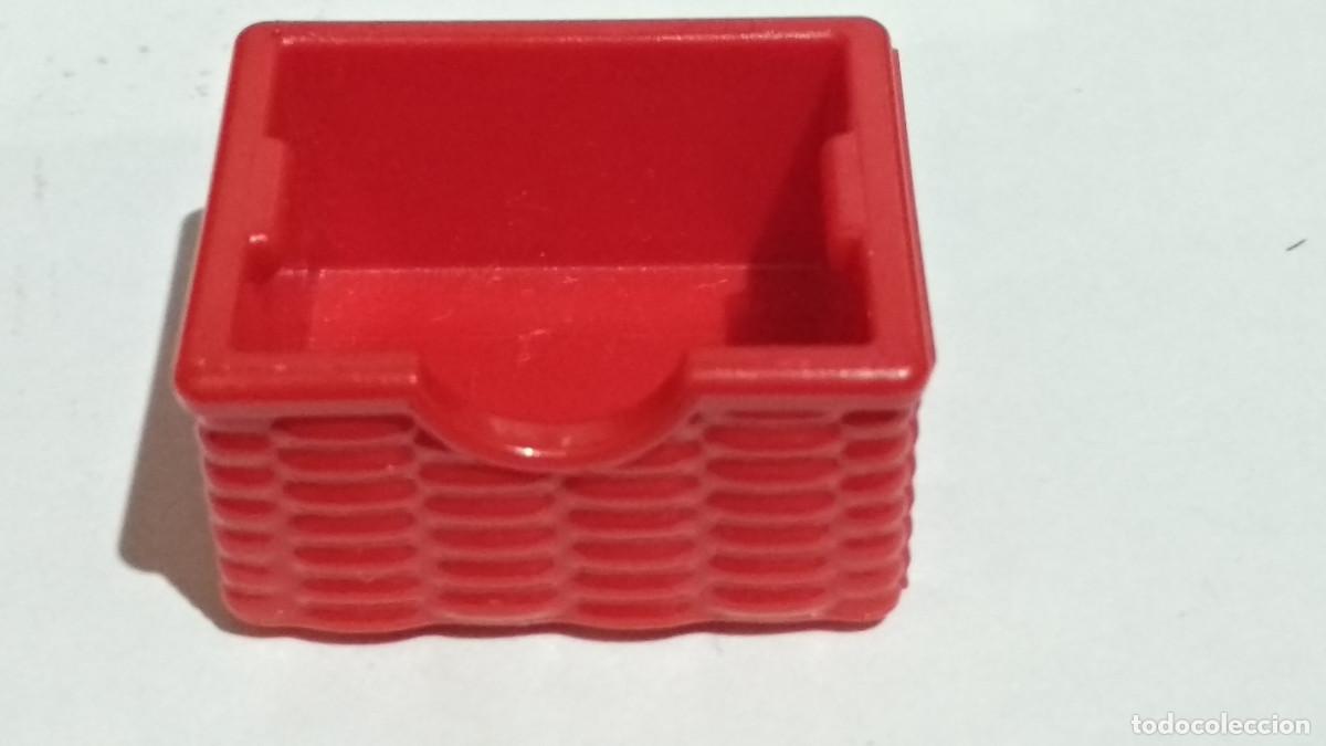 Playmobil: PLAYMOBIL Playmobil, canasto, cesto de mimbre. ROJO