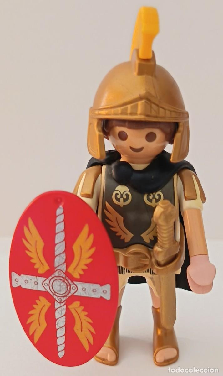 Playmobil: Playmobil. Romano. Con capa, espada, escudo, casco con fleco amarillo.