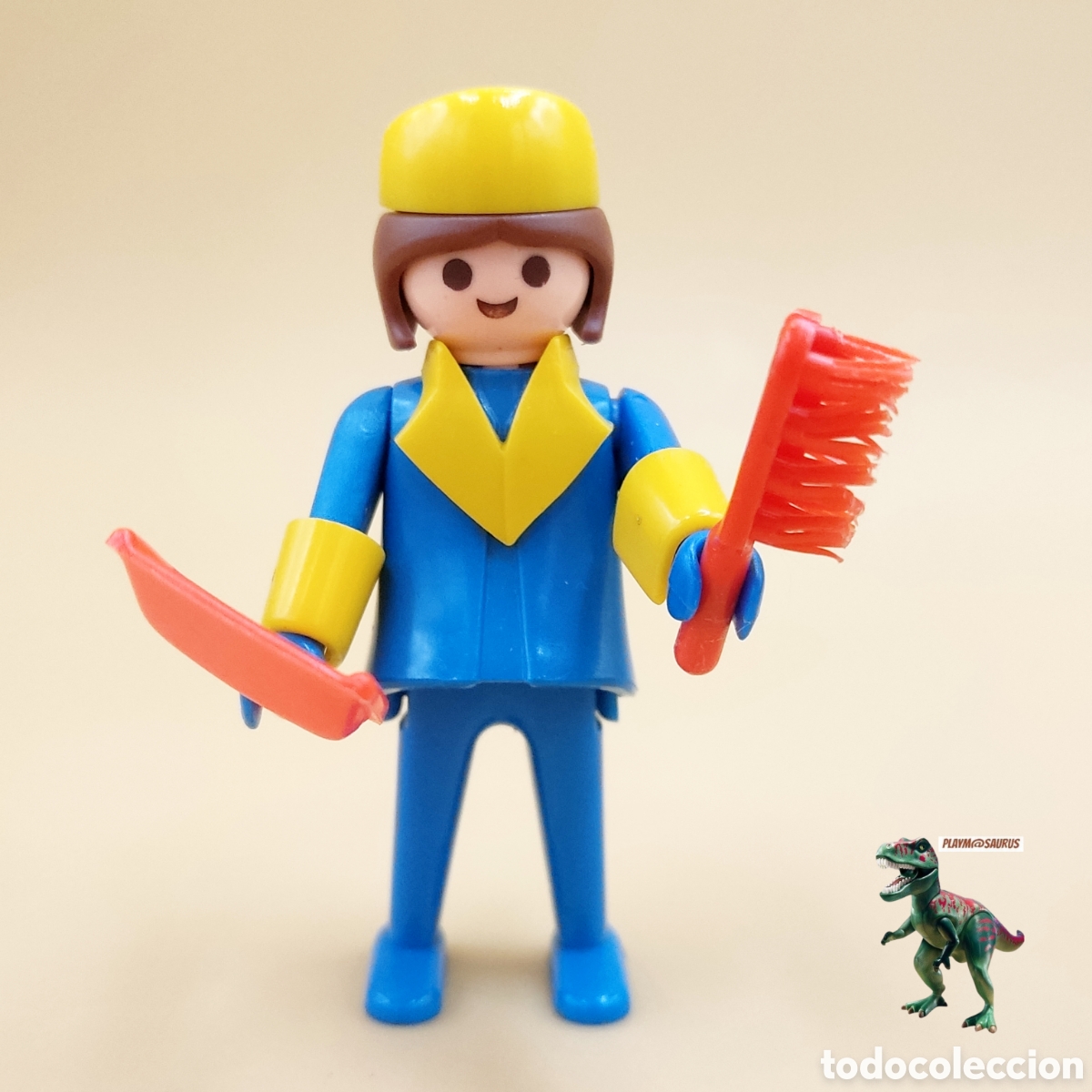 Playmobil: Playmobil figura mujer trabajadora circo antiguo solapas amarillas y pu&ntilde;os 3510 antigua limpiadora