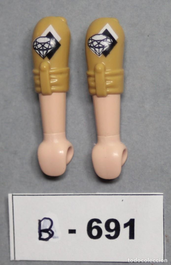 Playmobil: PLAYMOBIL 2 BRAZOS MANGA CORTA MARR&Oacute;N CLARO CON LOGO DIAMANTE (B-691)