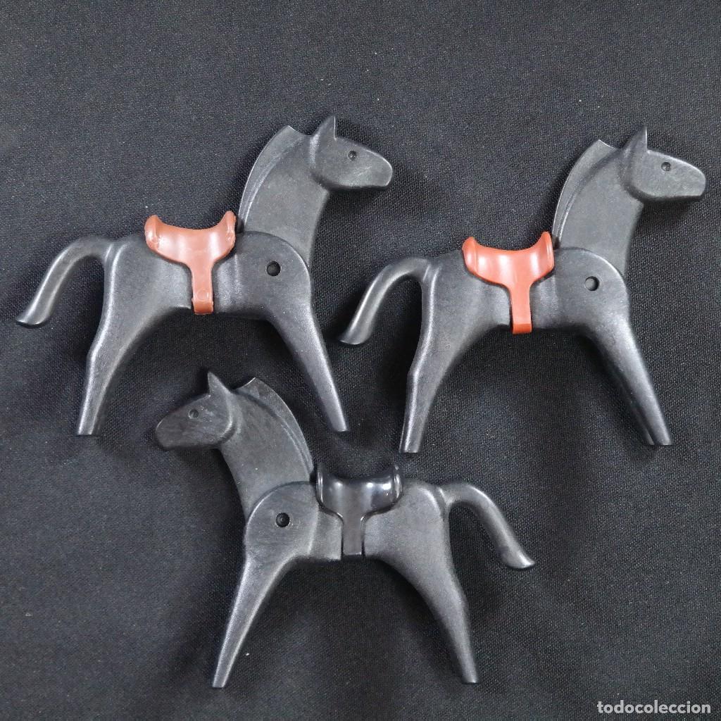Playmobil: Playmobil 3 caballos negros ☼