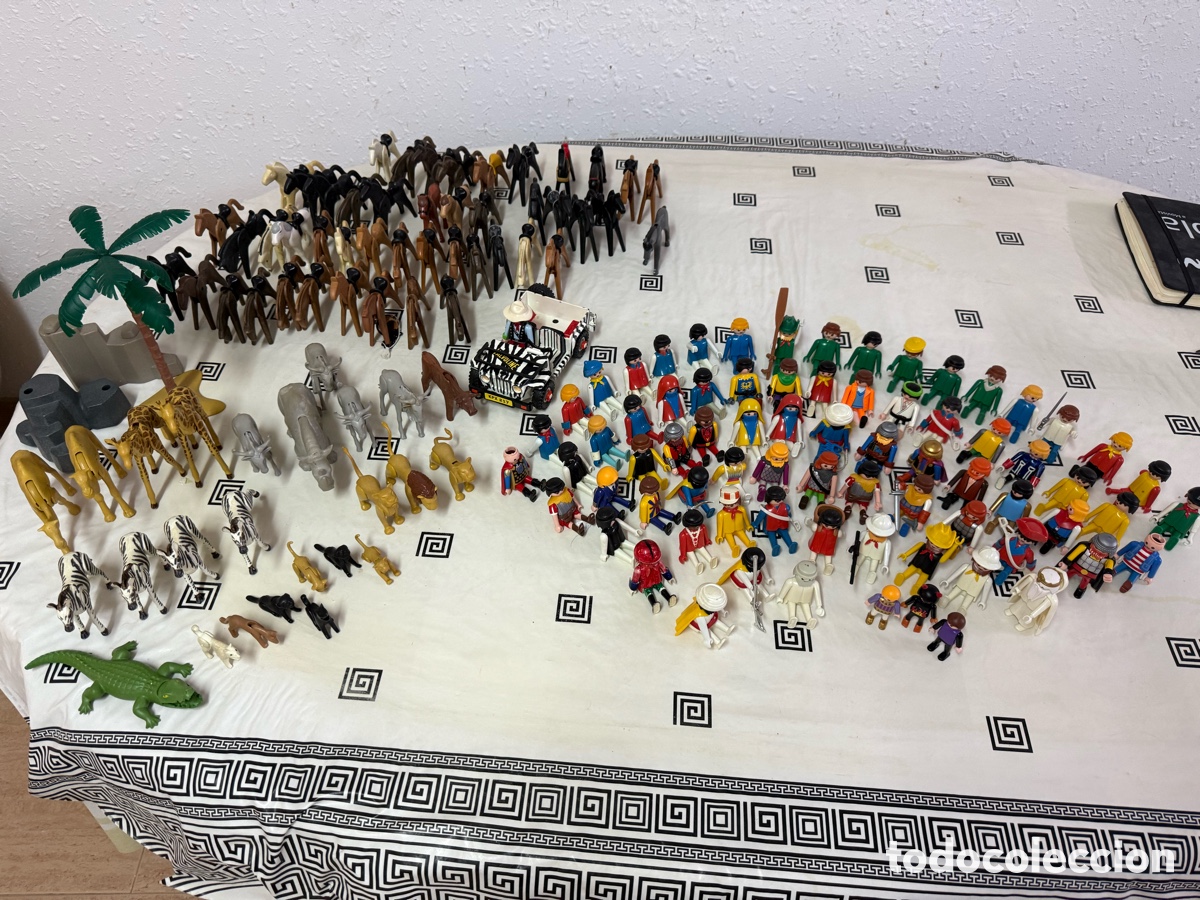Playmobil: Large Vintage Playmobil Collection 100+ Figures 60+ Horses Animals Accessories Lot
