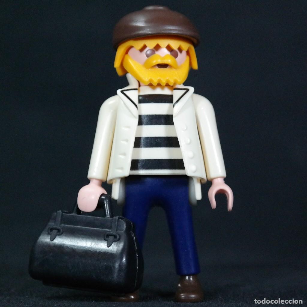 Playmobil: Playmobil hombre con maletin k ☼