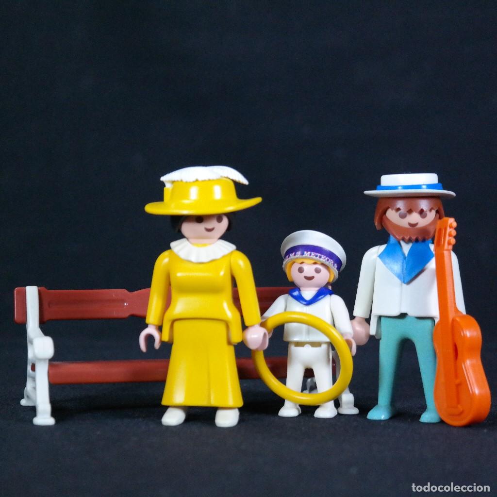 Playmobil: Playmobil figuras con banco de ref. 5360☼