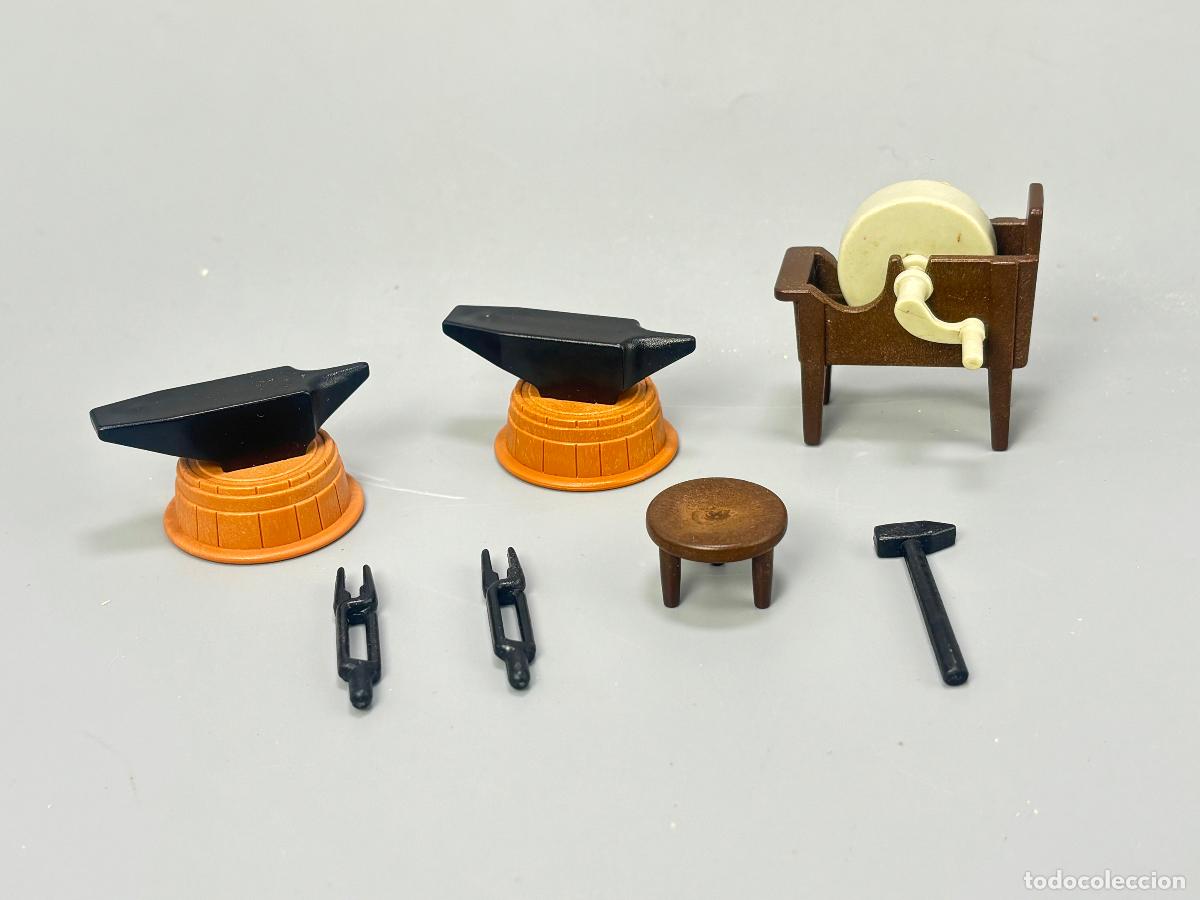 Playmobil: Playmobil lote yunque piedra afilador banqueta y herramienta herrer&iacute;a