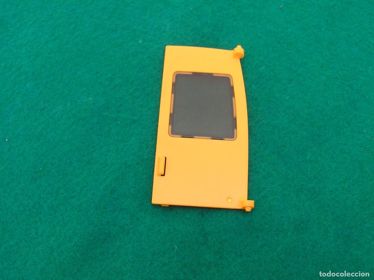 Playmobil: Puerta amarilla trasera derecha de furgoneta Playmobil.