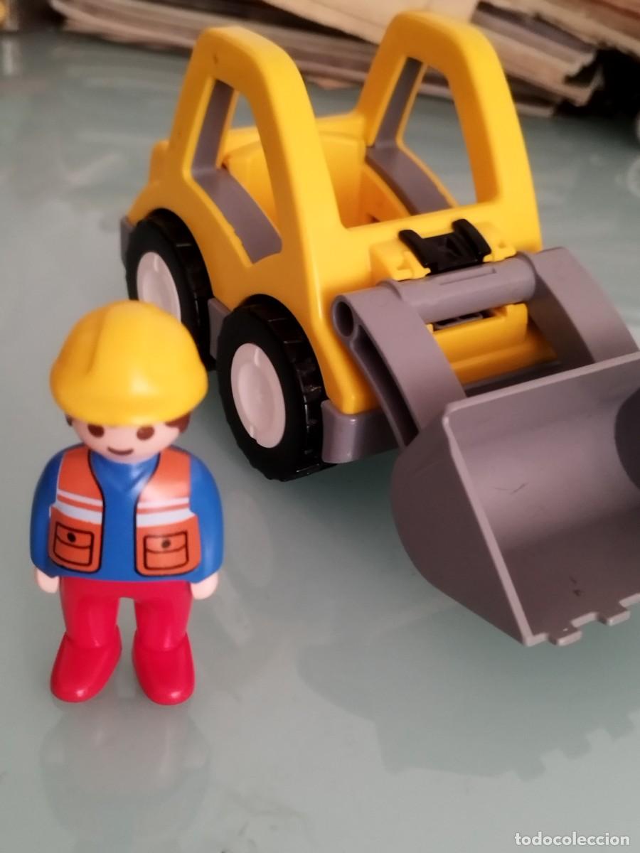Playmobil: Figura Playmobil 123. Pala excavadora con trabajador.